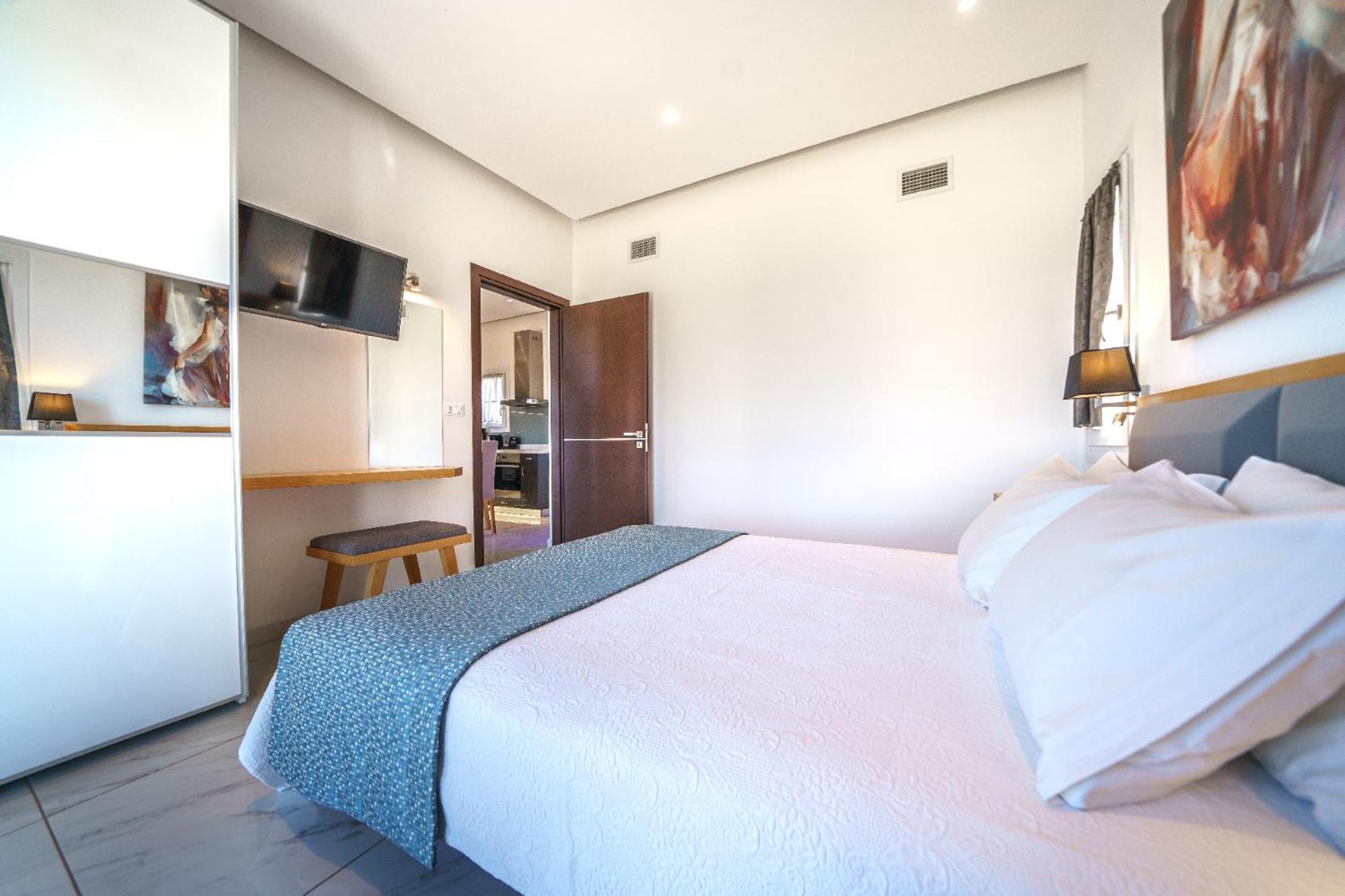 Elysian Suites Hersonissos  Exteriör bild